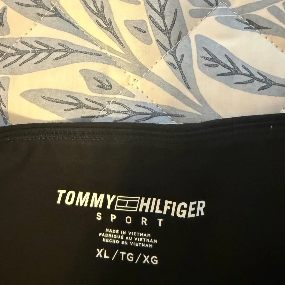 Tommy Hilfiger Women’s Black, Red & White Leggings❗️ - Picture 6 of 10
